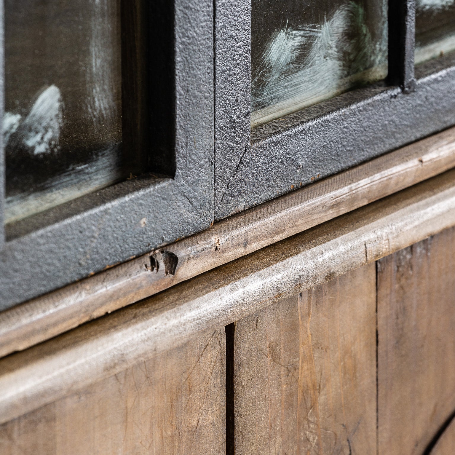 LAVIK GLASS CABINET